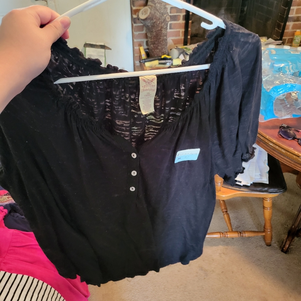 1X Black top